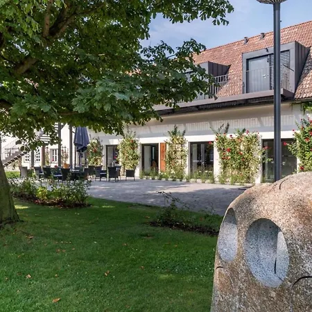 Yard Hotel 4*