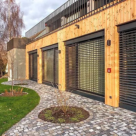 Отель Yard Predboj