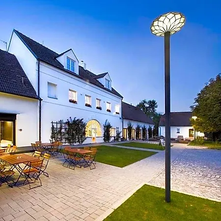 Yard 4* Predboj