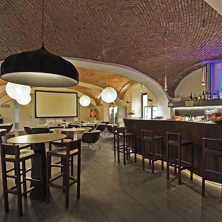 Hotel Yard 4*
