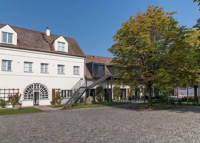 Yard Szálloda 4*